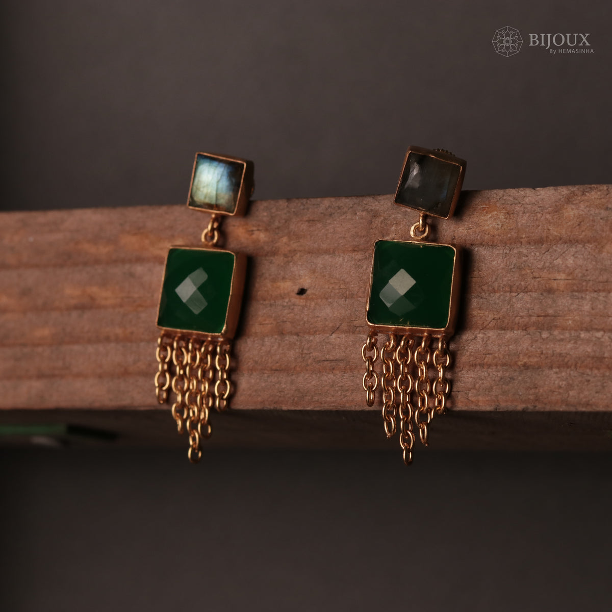 DIVINE DUO DRAPERY HANDMADE HANDHAMMERED EARRING ER73