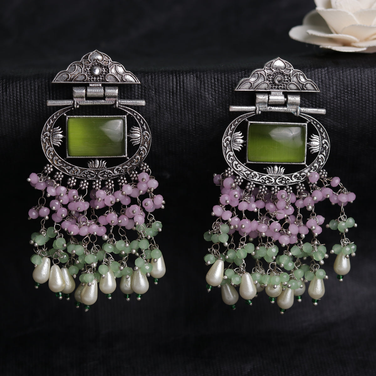 ZEPHYR SEMIHANDMADE BEADED OXIDIZED DANGLER EARRING ER104