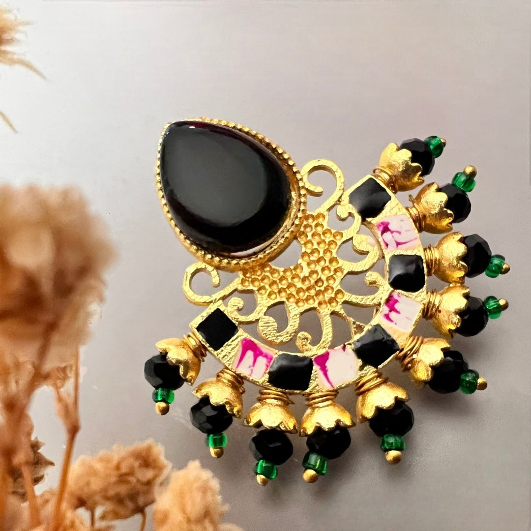 BLOSSOMBEAN SEMI HANDMADE MONOLISA GOLD-TONED EARRING-ER153