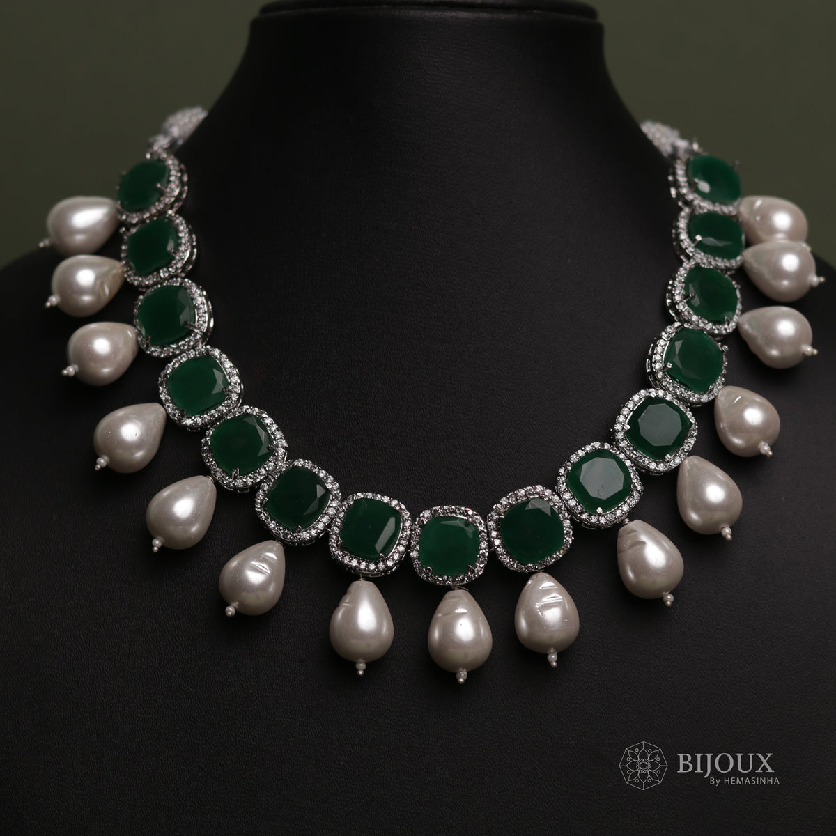 AD STONE SPLENDOUR VICTORIAN SEMI HANDMADE NECKLACE NL42