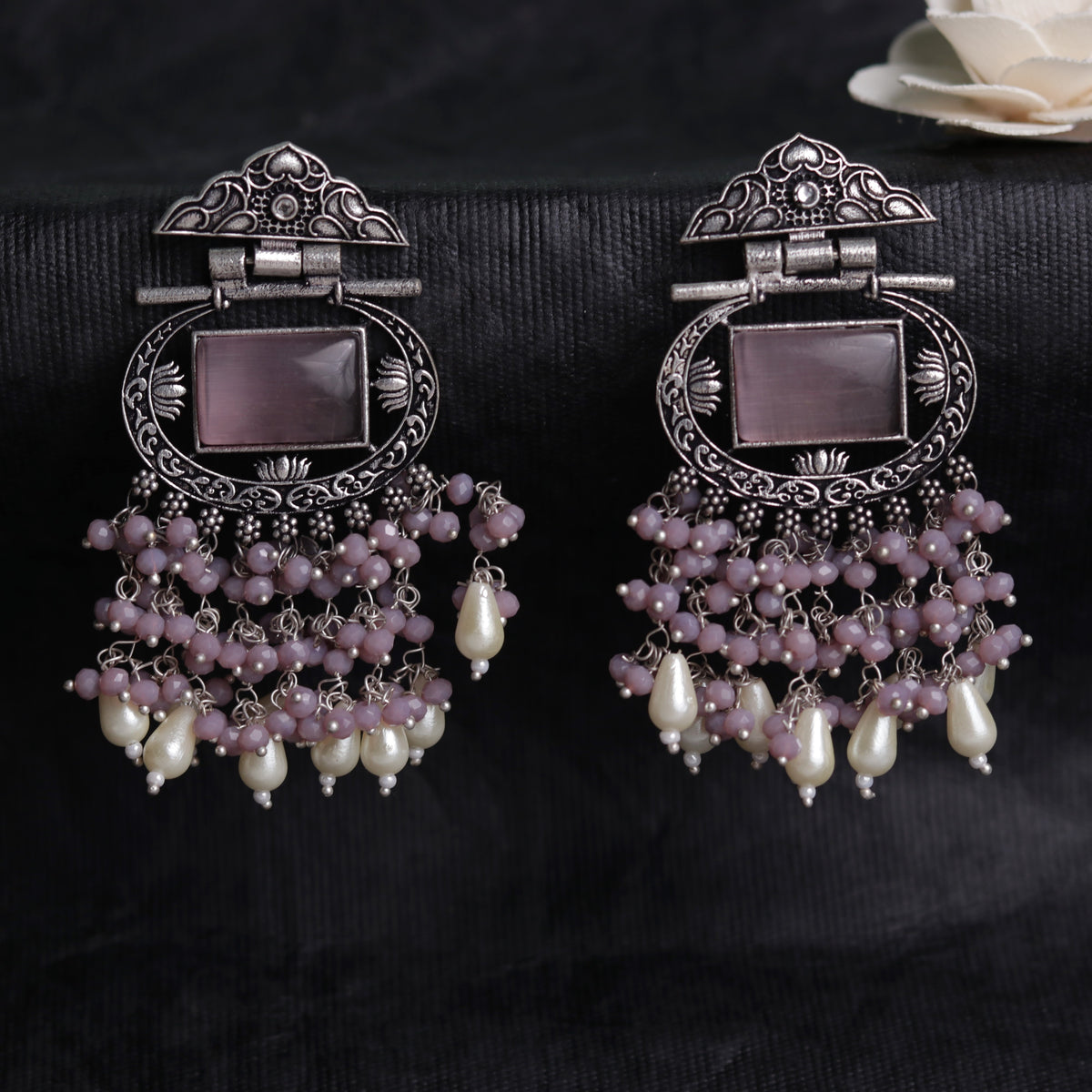 ZEPHYR SEMIHANDMADE BEADED OXIDIZED DANGLER EARRING ER104