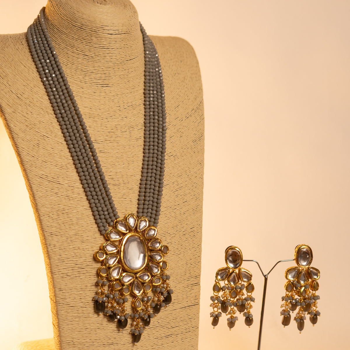 DISHIRA CRYSTAL HANDMADE  MALA WITH EARRING ML10