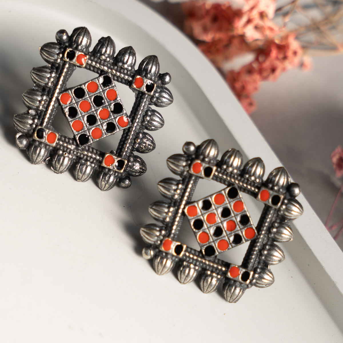 BOWIE OXIDIZED ANTIQUE FINISH SEMI HANDMADE EARRINGS/STUDS ER796