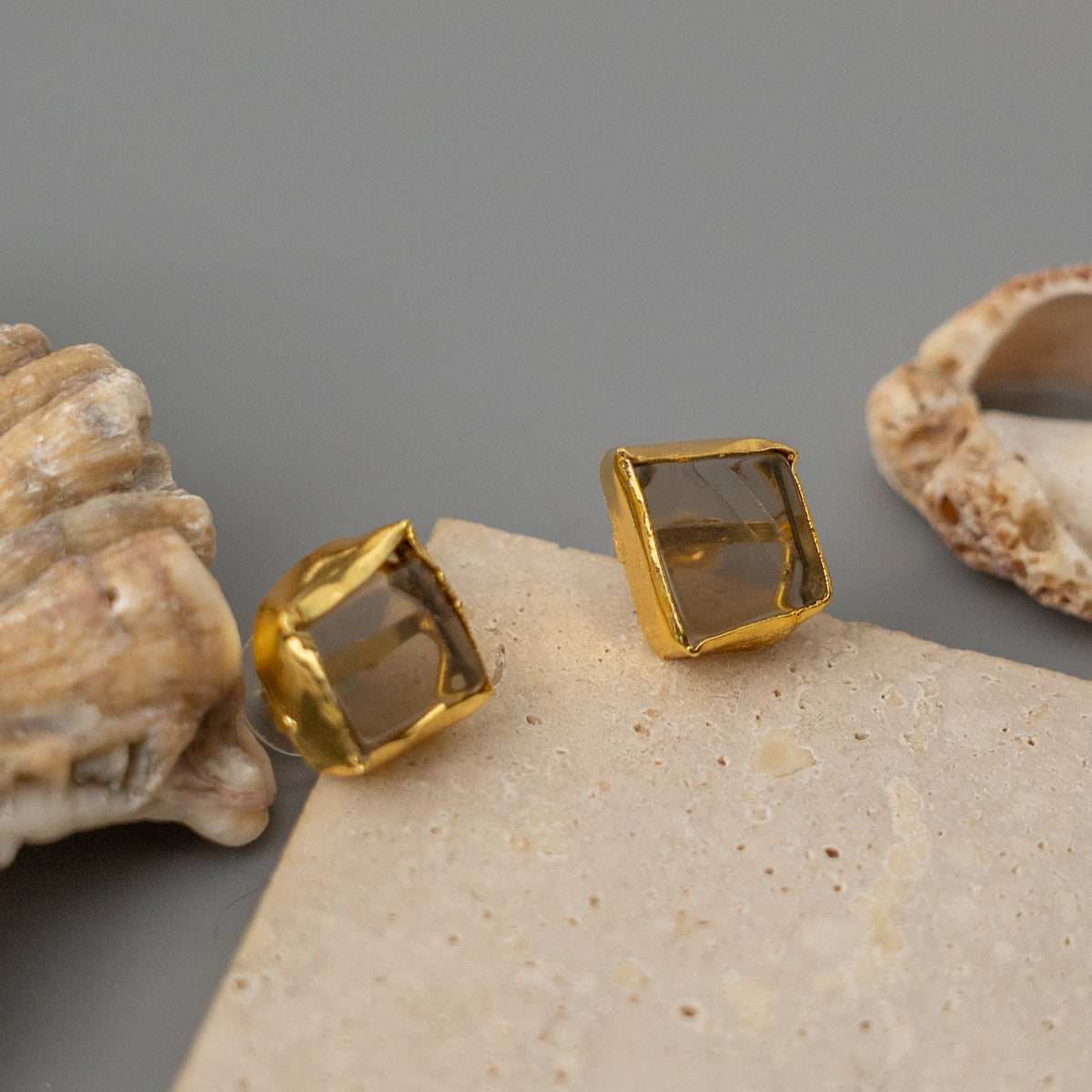 MINARI BIJOUX RAW STONE GOLD TONED HANDMADE CHOKER WITH EARRINGS CH528