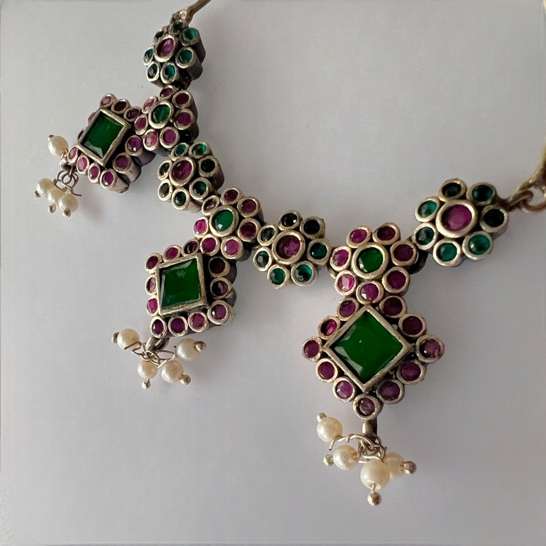 RADIANT ROUNDS SILVER LOOK ALIKE HANDMADE LOOP EARRING ER210