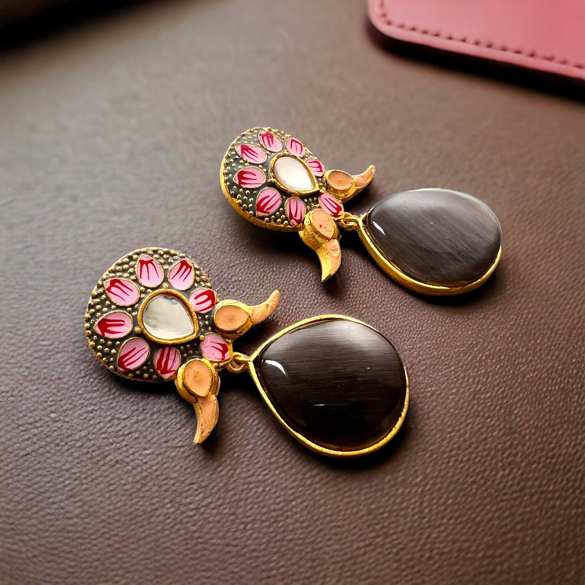 TAPTHI SEMI HANDMADE GOLDTONED  MONOLISA GOLD-TONED EARRING -ER124