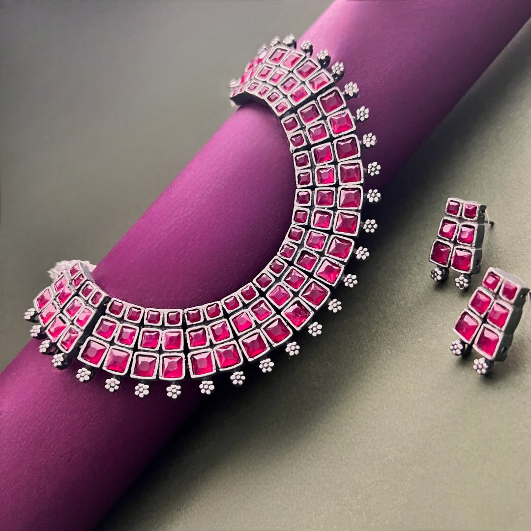 THIRA ANTIQUE SILVER LOOK ALIKE SEMI HANDMADE KIDS SET NECKLACE WITH EARRING NL17