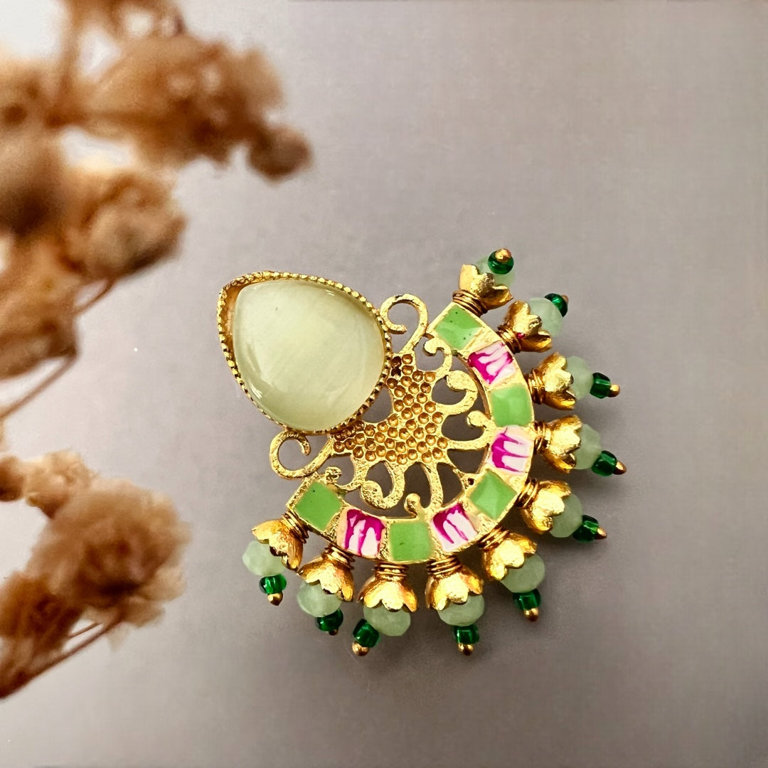 BLOSSOMBEAN SEMI HANDMADE MONOLISA GOLD-TONED EARRING-ER153