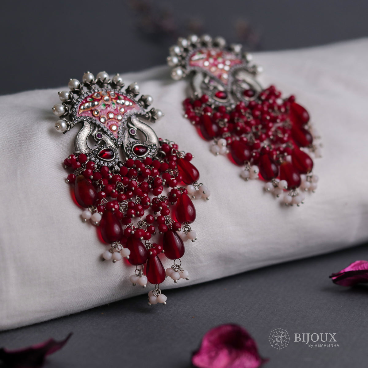 HANDMADE TWILIGHT SEMI HANDMADE HANDPAINTED MONALISA AND BEADED EARRING ER40