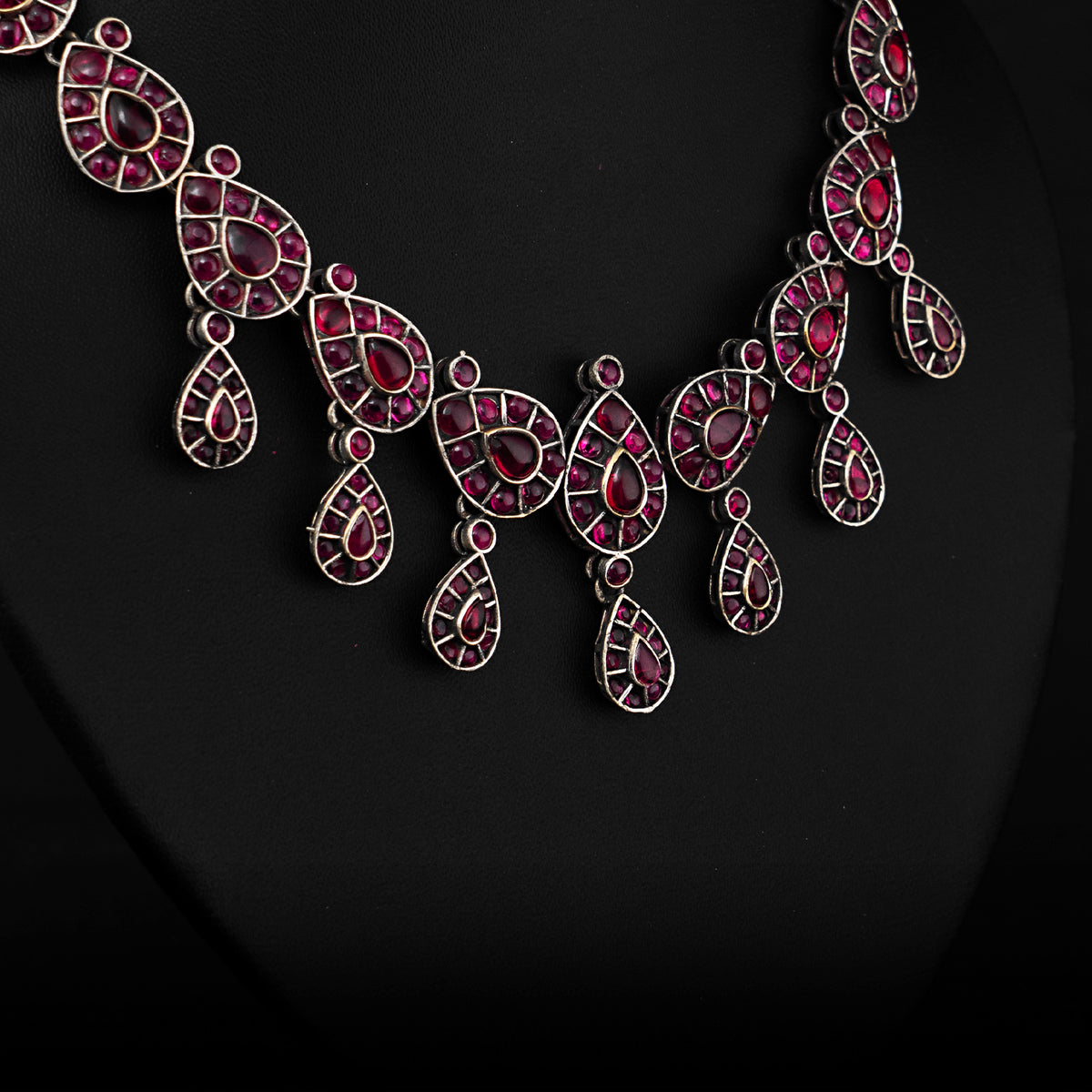 VISHIKA FAUX SILVER PREMIUM SEMI HANDMADE NECKLACE WITH EARRINGS NL130