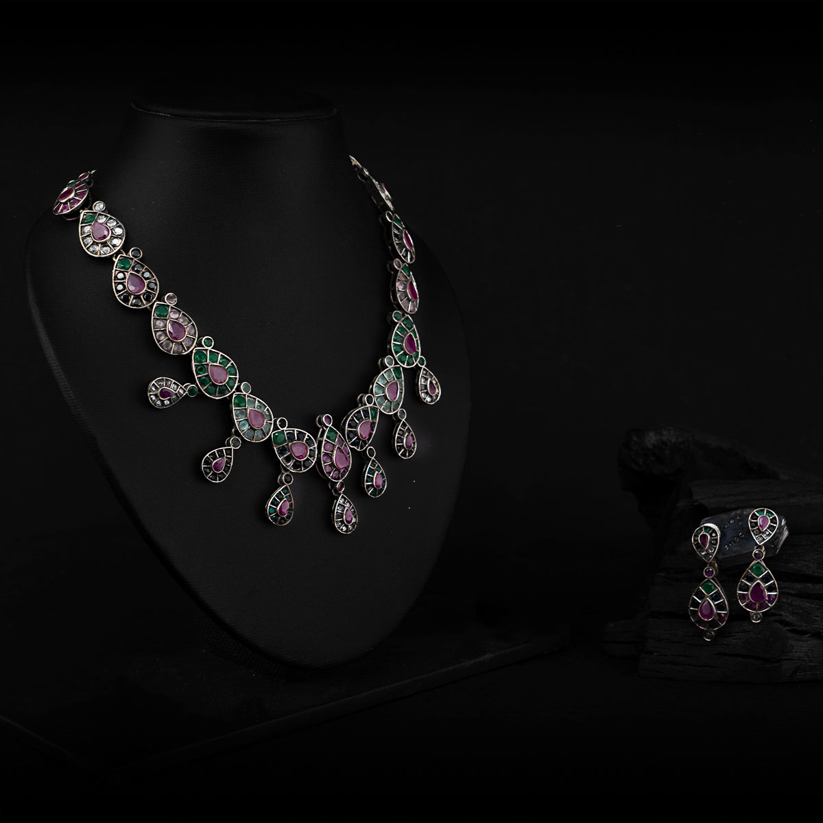 VISHIKA FAUX SILVER PREMIUM SEMI HANDMADE NECKLACE WITH EARRINGS NL130