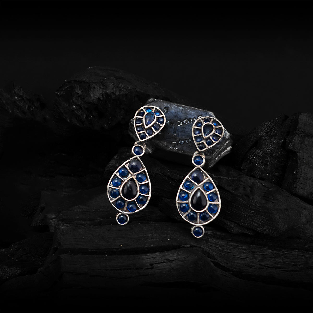 VISHIKA FAUX SILVER PREMIUM SEMI HANDMADE NECKLACE WITH EARRINGS NL130