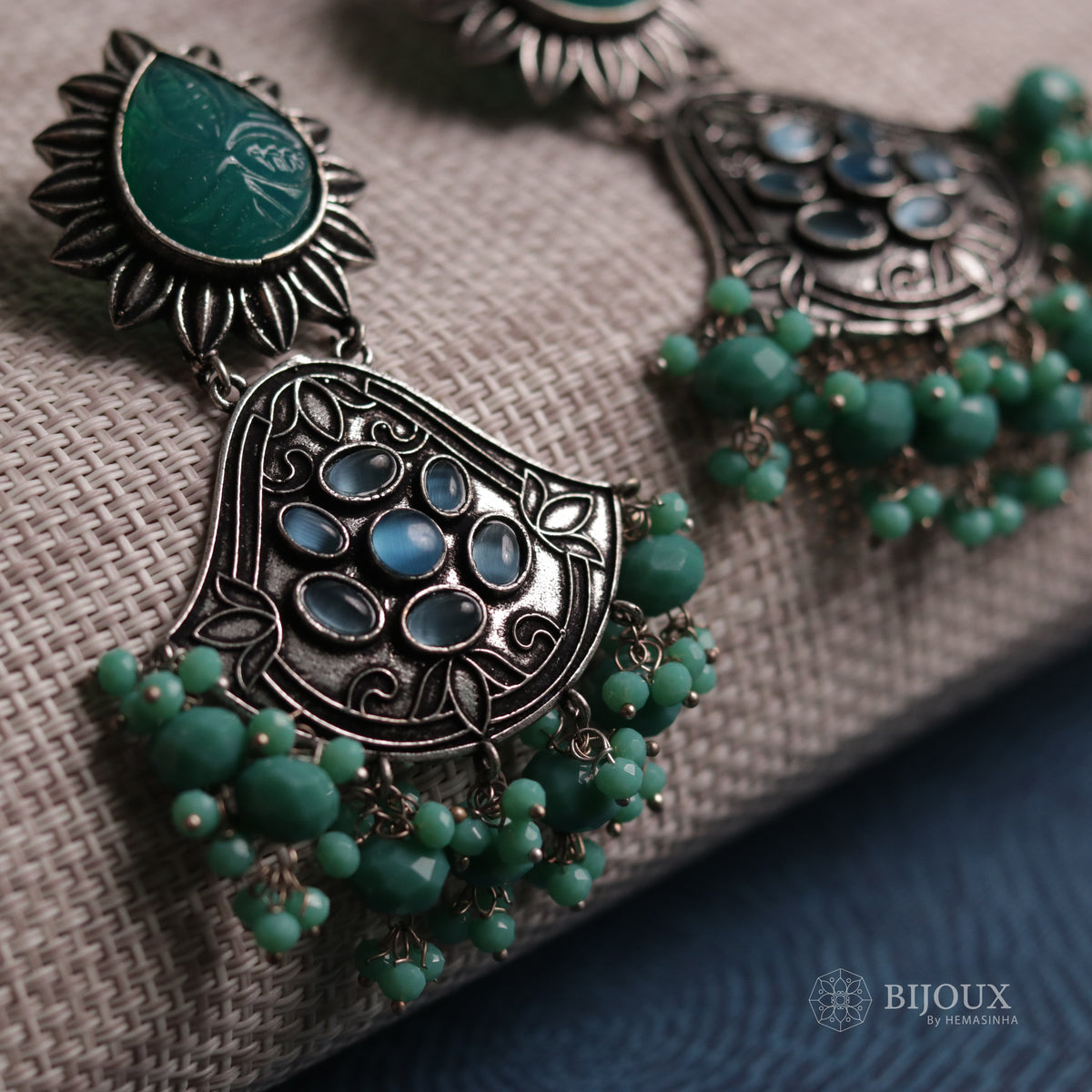 PETITE FLORAL CARVING STONE  SEMI-HANDMADE  EARRINGS ER38