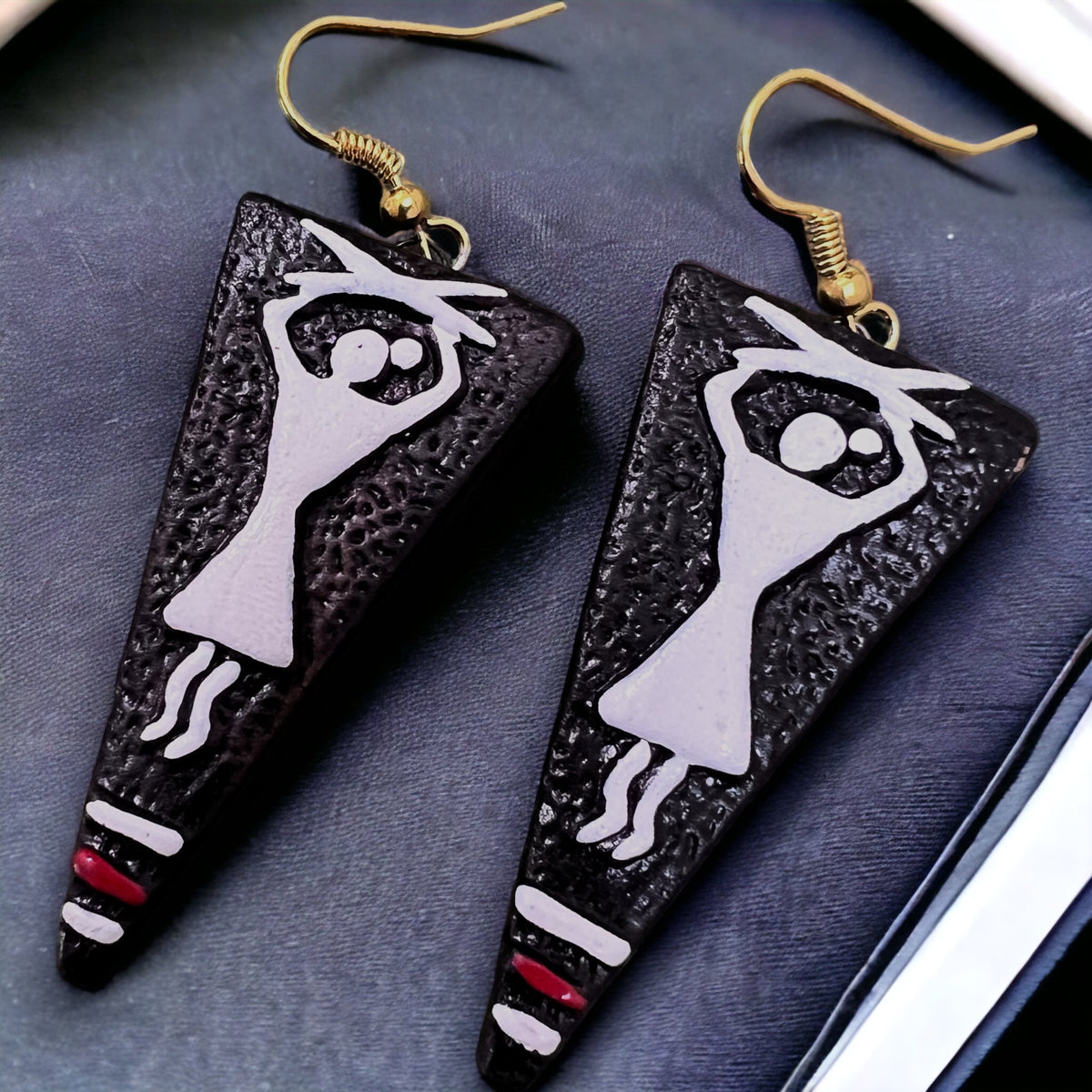 DELTA DIVINE TERRACOTTA NECKLACE WITH EARRING TR08