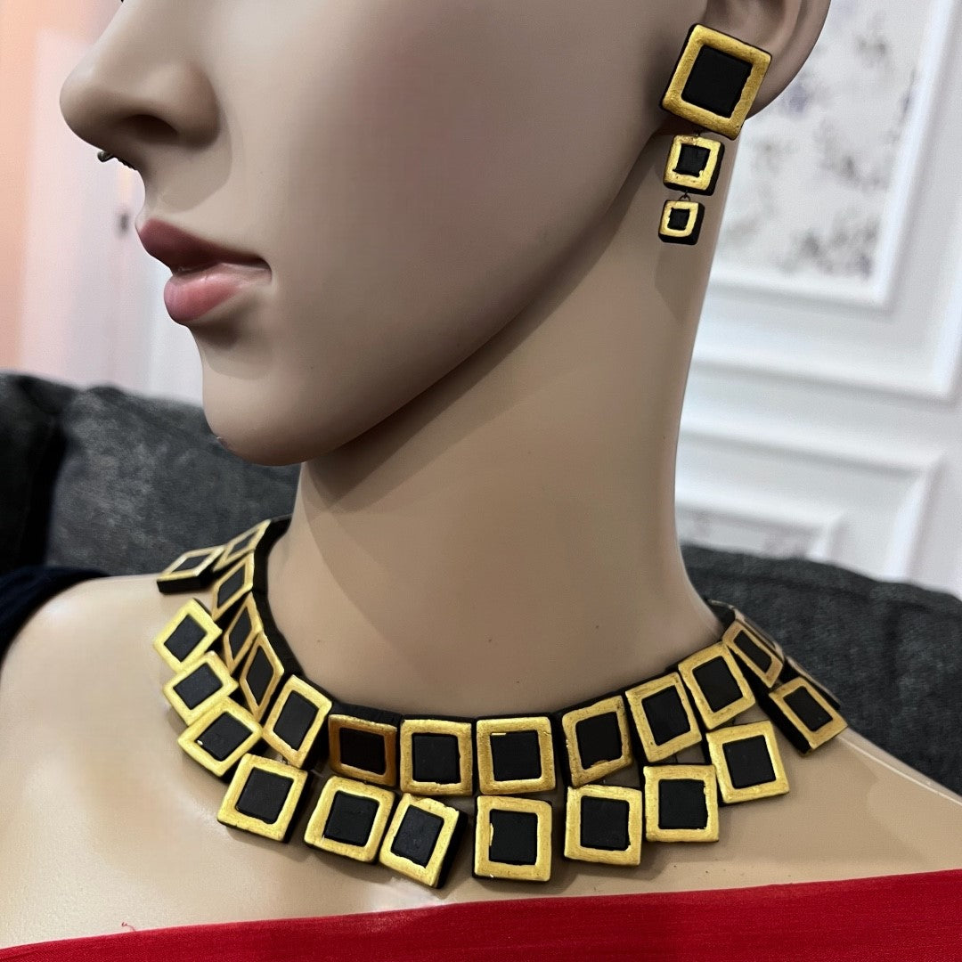 DUAL SQUARE TERRACOTTA NECKLACE WITH EARRING TR09