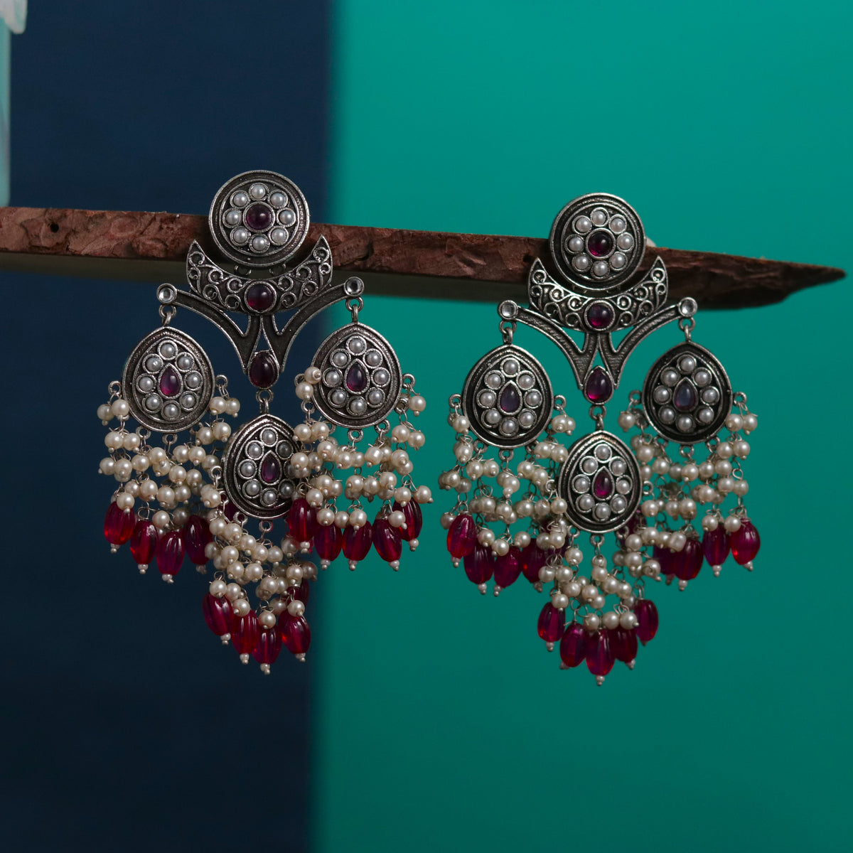 ARABELLA SEMIHANDMADE JUMBO OXIDIZED BEADED EARRING ER106