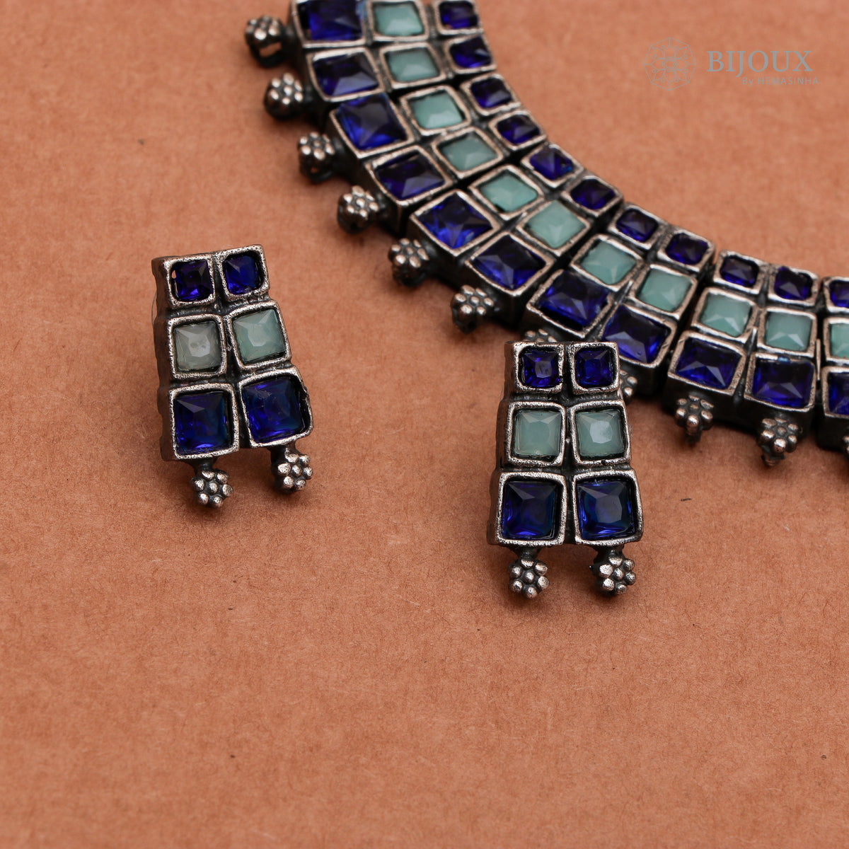 THIRA ANTIQUE SILVER LOOK ALIKE SEMI HANDMADE KIDS SET NECKLACE WITH EARRING NL17