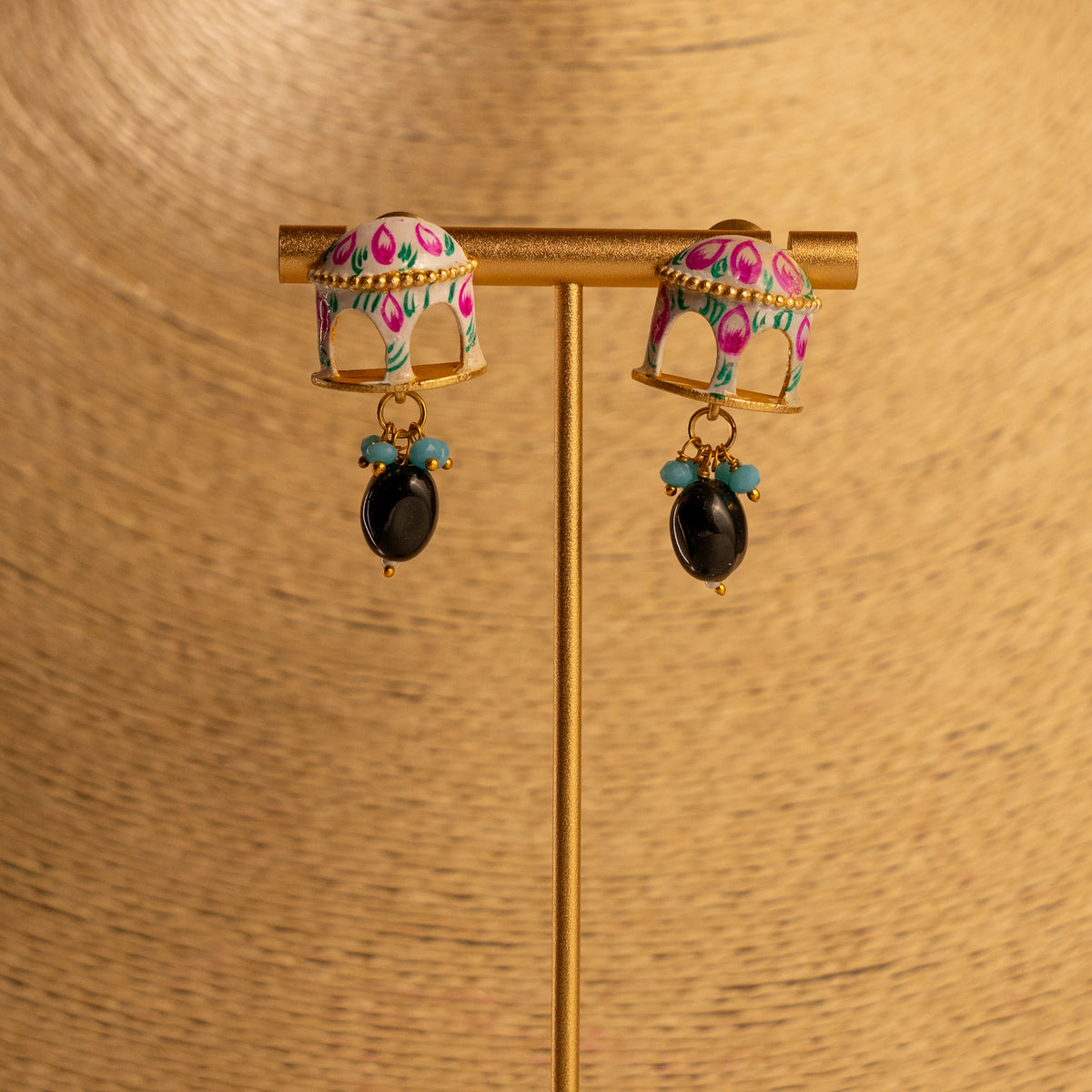 NIKARA HAND PAINTED AND HANDMADE RUSTIC LOOK NECKPIECE NECKLACE NL70