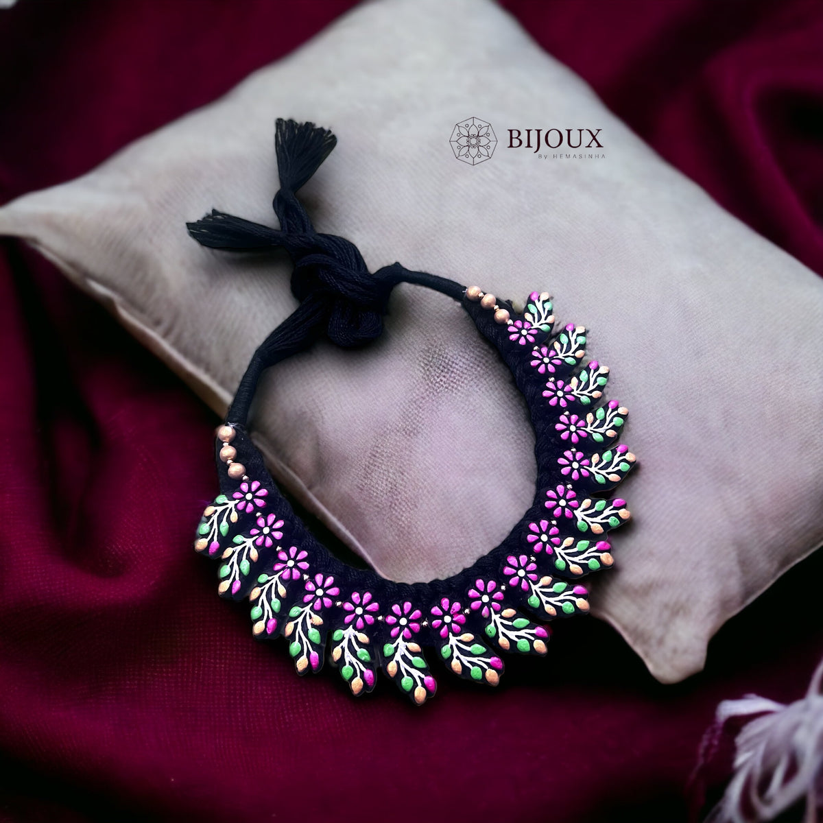 CLASSIC EVERLASTING GARLAND TEROCOTTA  NECKLACE WITH EARRINGS TR25