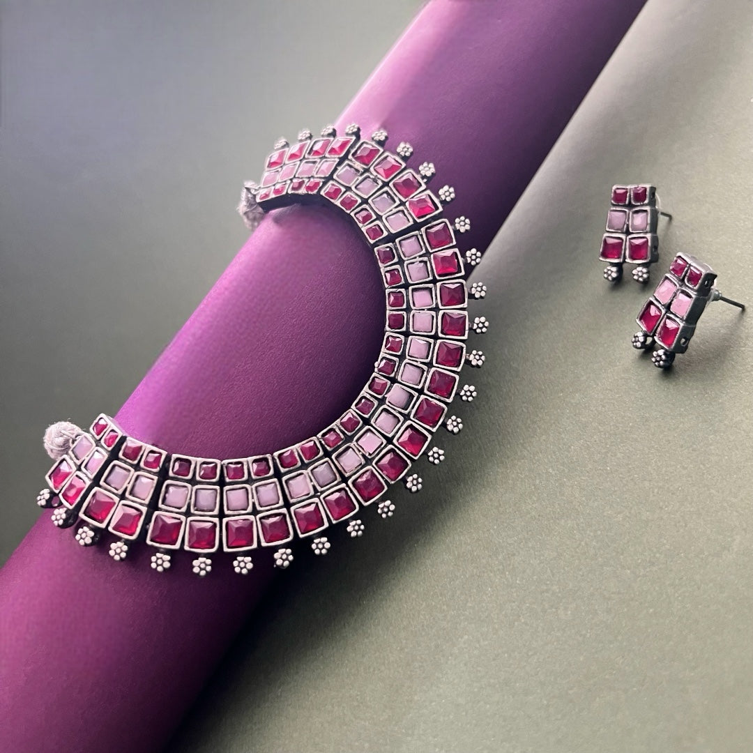 THIRA ANTIQUE SILVER LOOK ALIKE SEMI HANDMADE KIDS SET NECKLACE WITH EARRING NL17