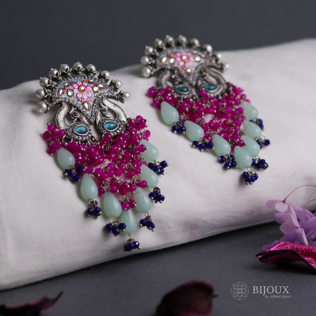 HANDMADE TWILIGHT SEMI HANDMADE HANDPAINTED MONALISA AND BEADED EARRING ER40