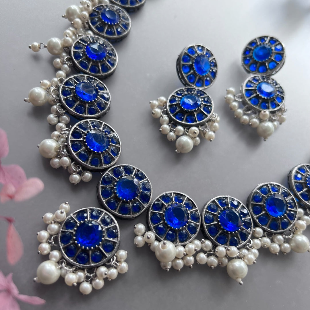 VINAYA FAUX SILVER BIJOUX PREMIUM AND EXCLUSIVE SEMI HANDMADE NECKLACE WITH EARRINGS NL136