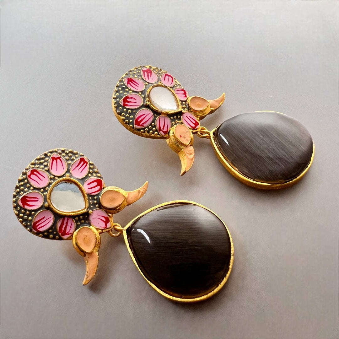TAPTHI SEMI HANDMADE GOLDTONED  MONOLISA GOLD-TONED EARRING -ER124