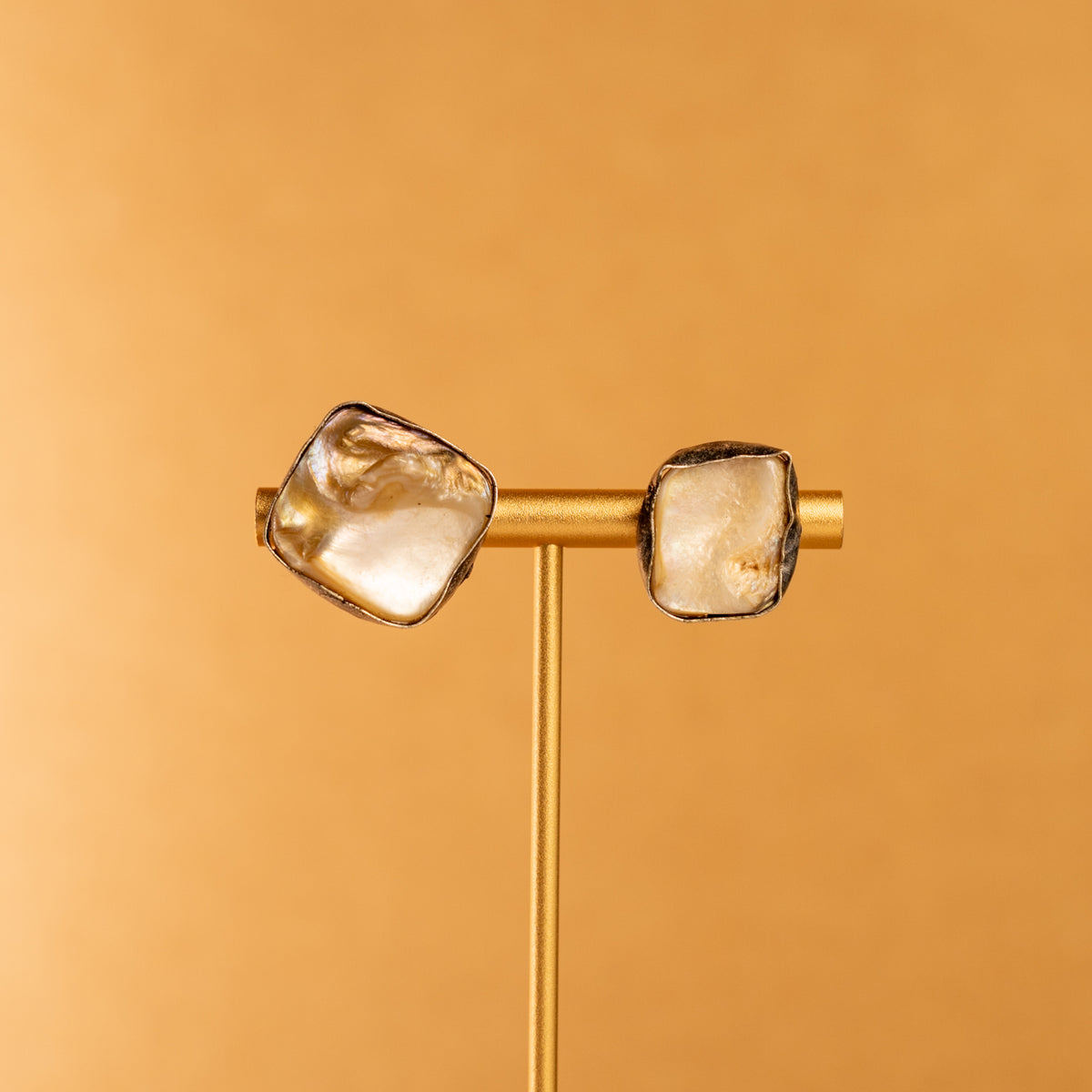 HINOSHA RAW STONE HANDMADE FAUX SILVER  RUSTIC FINISH NECKLACE NL74