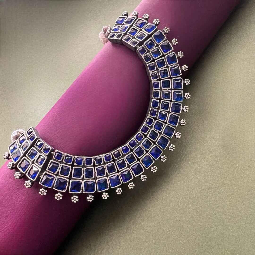 THIRA ANTIQUE SILVER LOOK ALIKE SEMI HANDMADE KIDS SET NECKLACE WITH EARRING NL17