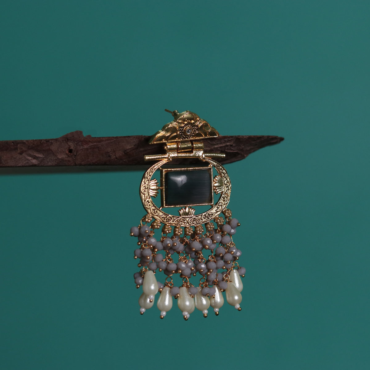 AMARA SEMIHANDMADE BEADED MONALISA GOLD-TONED DANGLER EARRING ER103