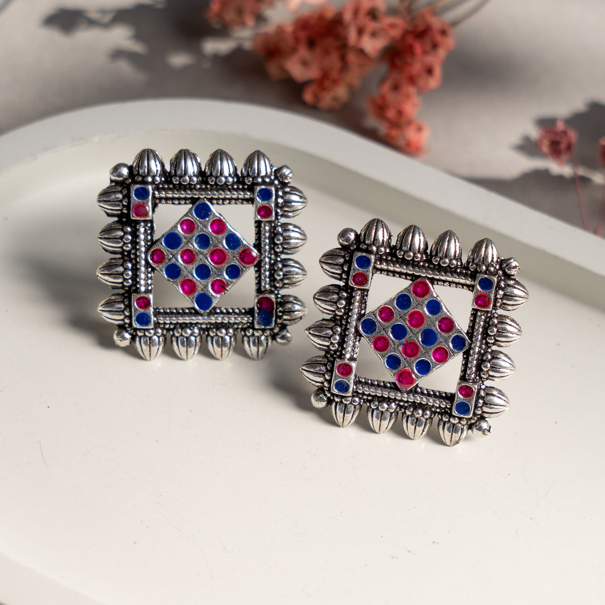 BOWIE OXIDIZED ANTIQUE FINISH SEMI HANDMADE EARRINGS/STUDS ER796