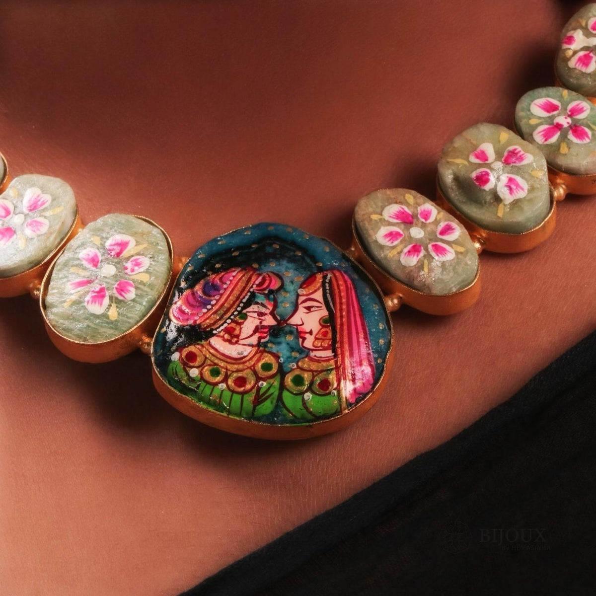 LOVEL AND RAW STONE HANDMADE AND HAND PAINTED GOLD TONED RUSTIC FINISH NECKLACE NL87