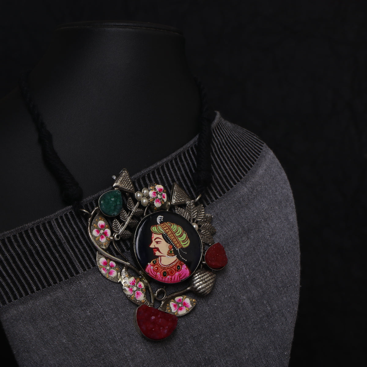 AKBAR  BIJOUX EXCLUSIVE RUSTIC  HANDMADE AND HAND PAINTED RAW STONE CHOKER/NECKPIECE CH87