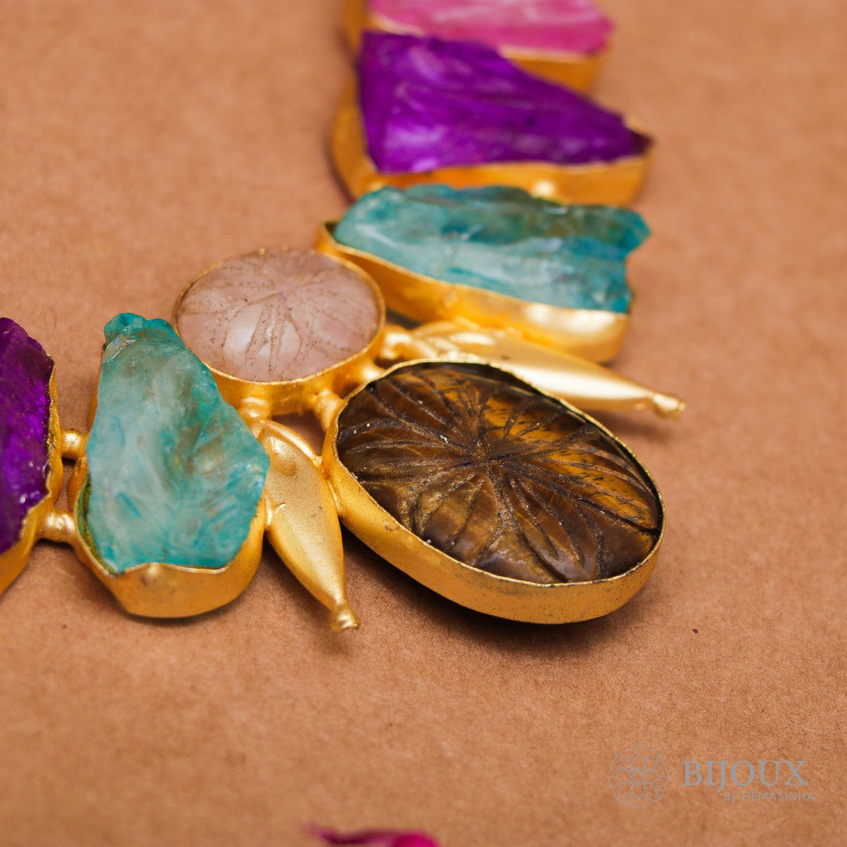 RICA RAW STONE HANDMADE GOLD TONED RUSTIC FINISH NECKLACE NL91