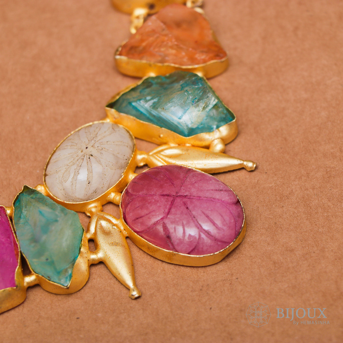 RICA RAW STONE HANDMADE GOLD TONED RUSTIC FINISH NECKLACE NL91