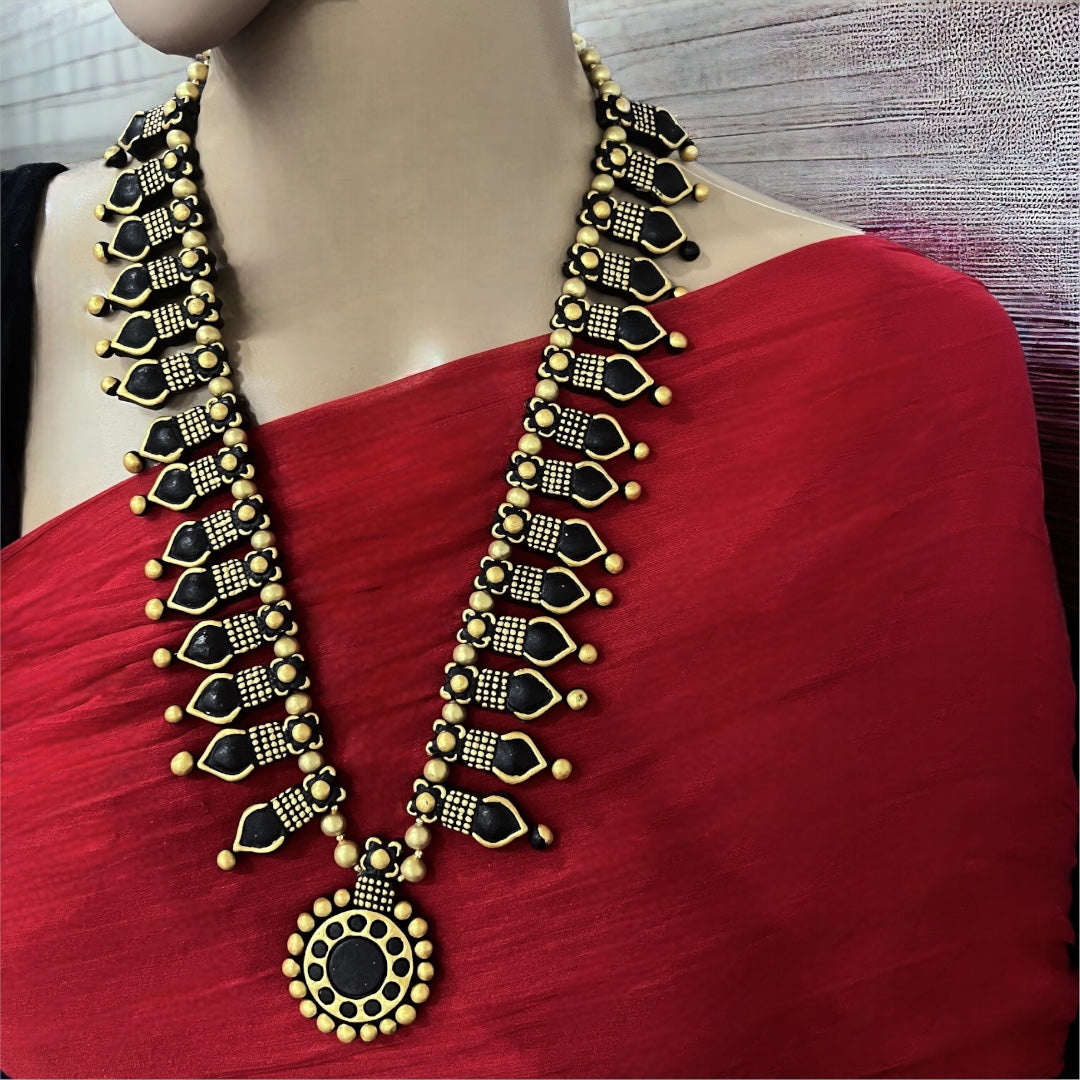 ANANYA TERRACOTTA NECKLACE WITH EARRING TR30