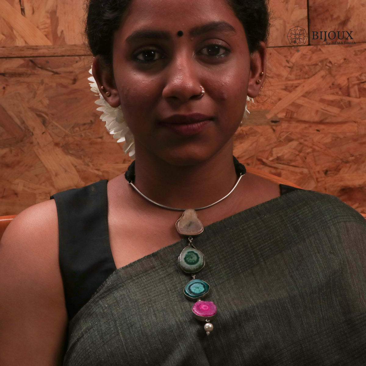 NIKHARA HAND MADE AND HAND HAMMERED SILVER LOOK ALIKE RUSTIC ANTIQUE NL84