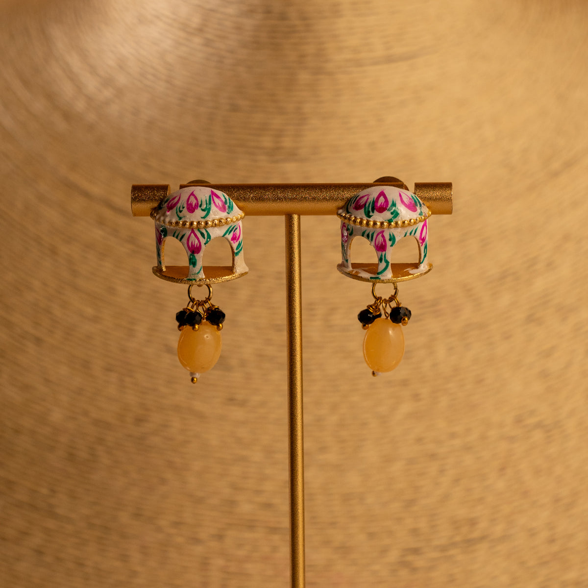 NIKARA HAND PAINTED AND HANDMADE RUSTIC LOOK NECKPIECE NECKLACE NL70