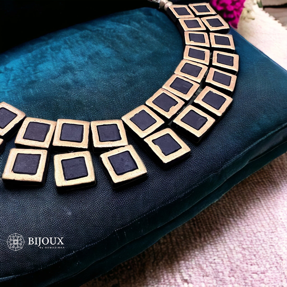 DUAL SQUARE TERRACOTTA NECKLACE WITH EARRING TR09