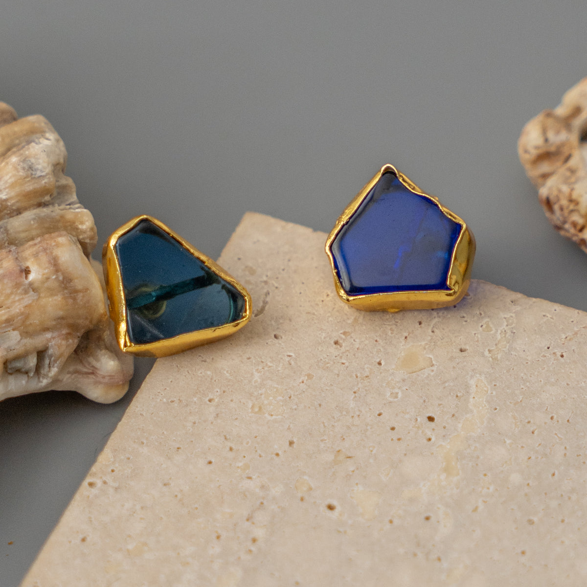 MINARI BIJOUX RAW STONE GOLD TONED HANDMADE CHOKER WITH EARRINGS CH528