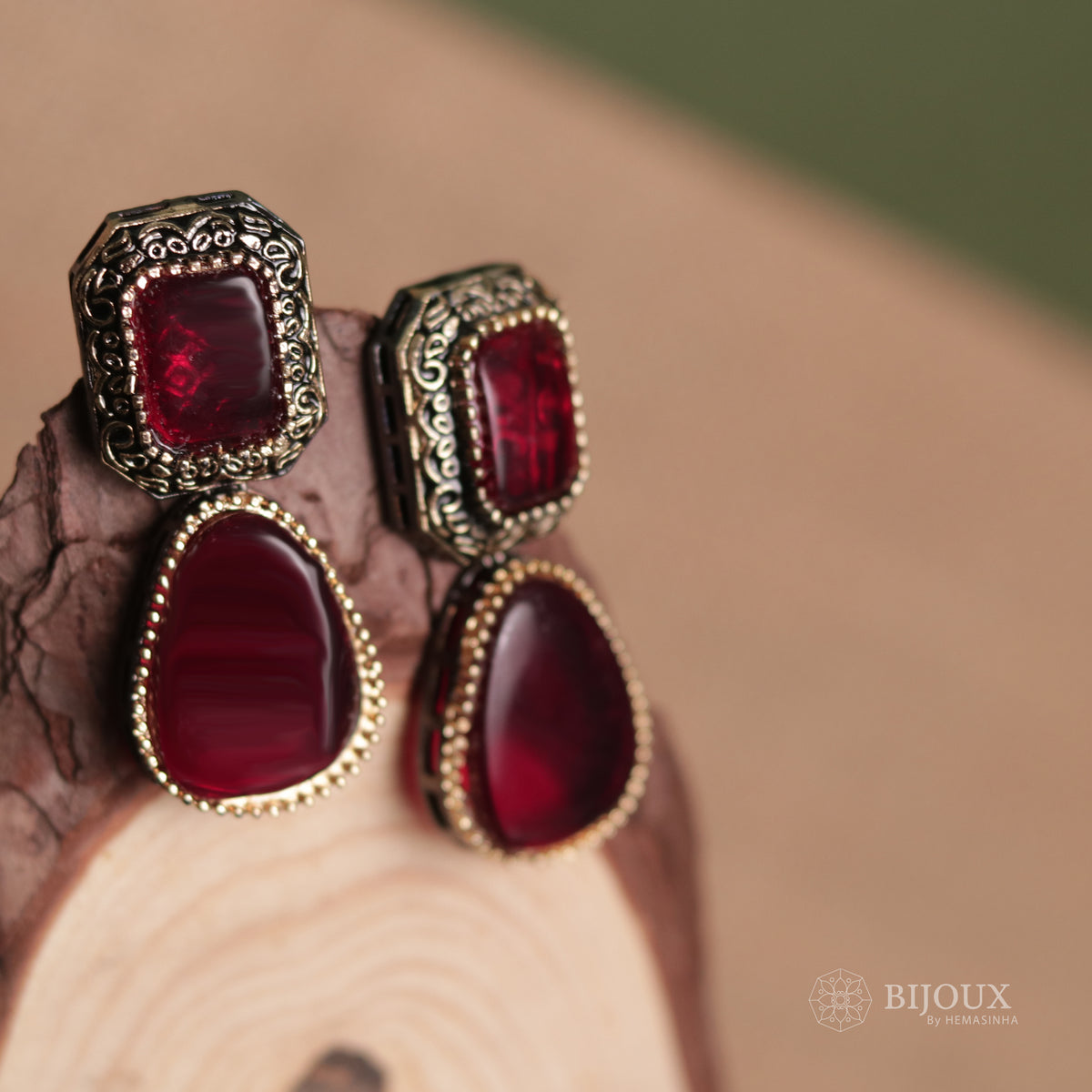 CAMEO VICTORIAN MONALISA SEMI HANDMADE NECKLACE NL41