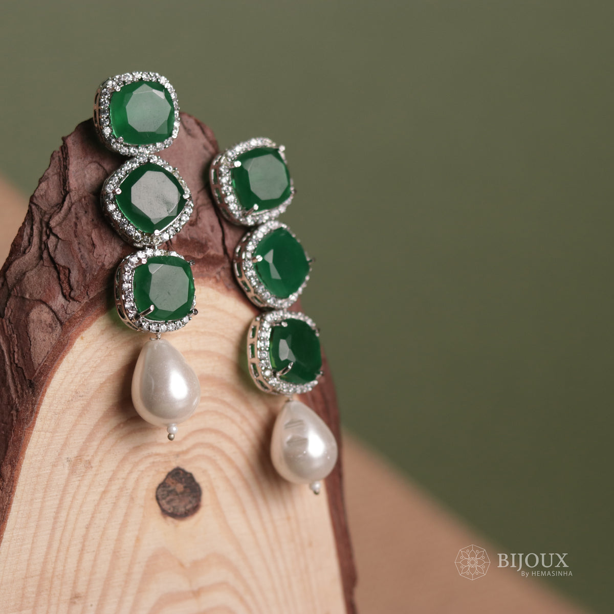 AD STONE SPLENDOUR VICTORIAN SEMI HANDMADE NECKLACE NL42