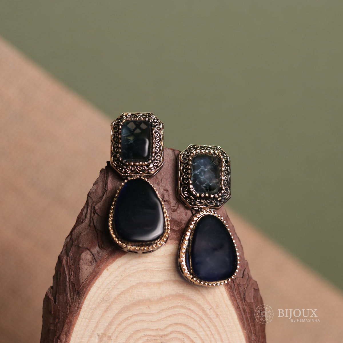 CAMEO VICTORIAN MONALISA SEMI HANDMADE NECKLACE NL41