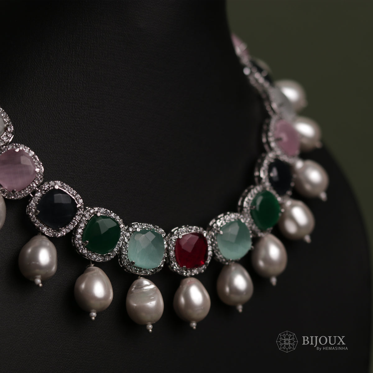 AD STONE SPLENDOUR VICTORIAN SEMI HANDMADE NECKLACE NL42