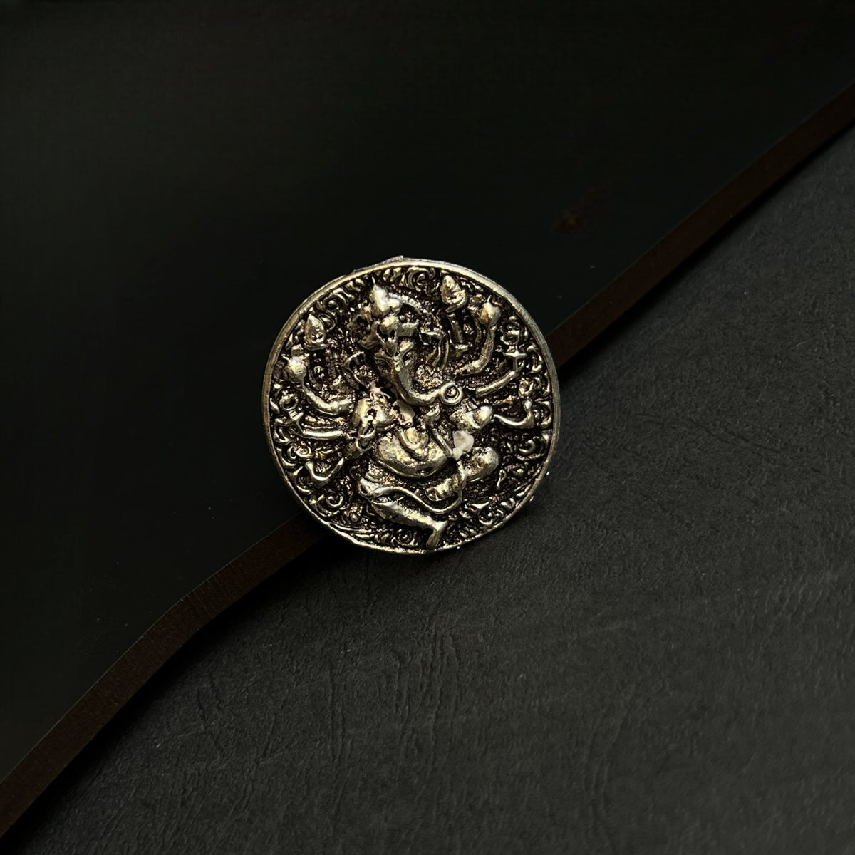 AARIKA OXIDIZED MULTI FINGER RING R24