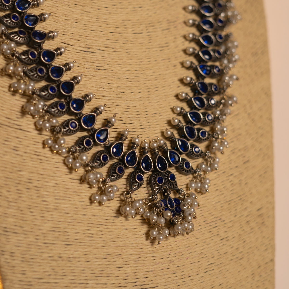 NIRA SILVER LOOK ALIKE CLASSIC ANTIQUE MALA WITH EARRINGS ML18