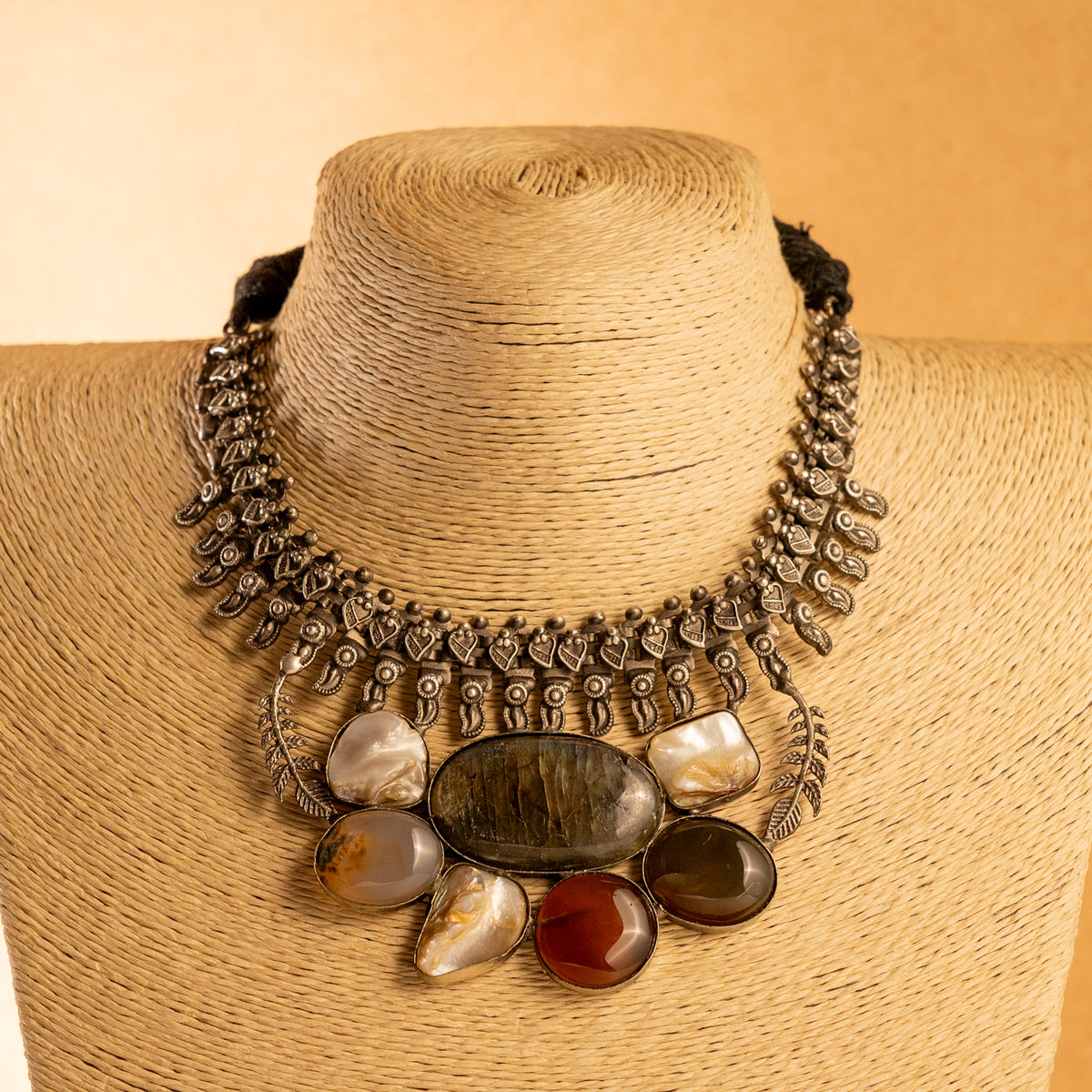 HINOSHA RAW STONE HANDMADE FAUX SILVER  RUSTIC FINISH NECKLACE NL74