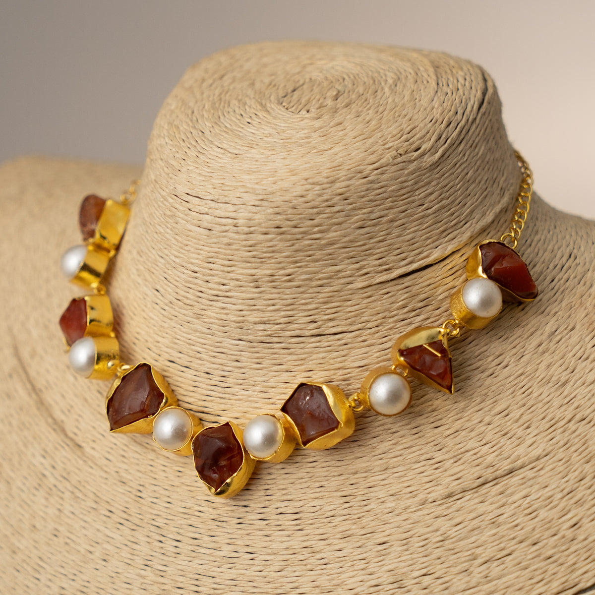 MINARI BIJOUX RAW STONE GOLD TONED HANDMADE CHOKER WITH EARRINGS CH528