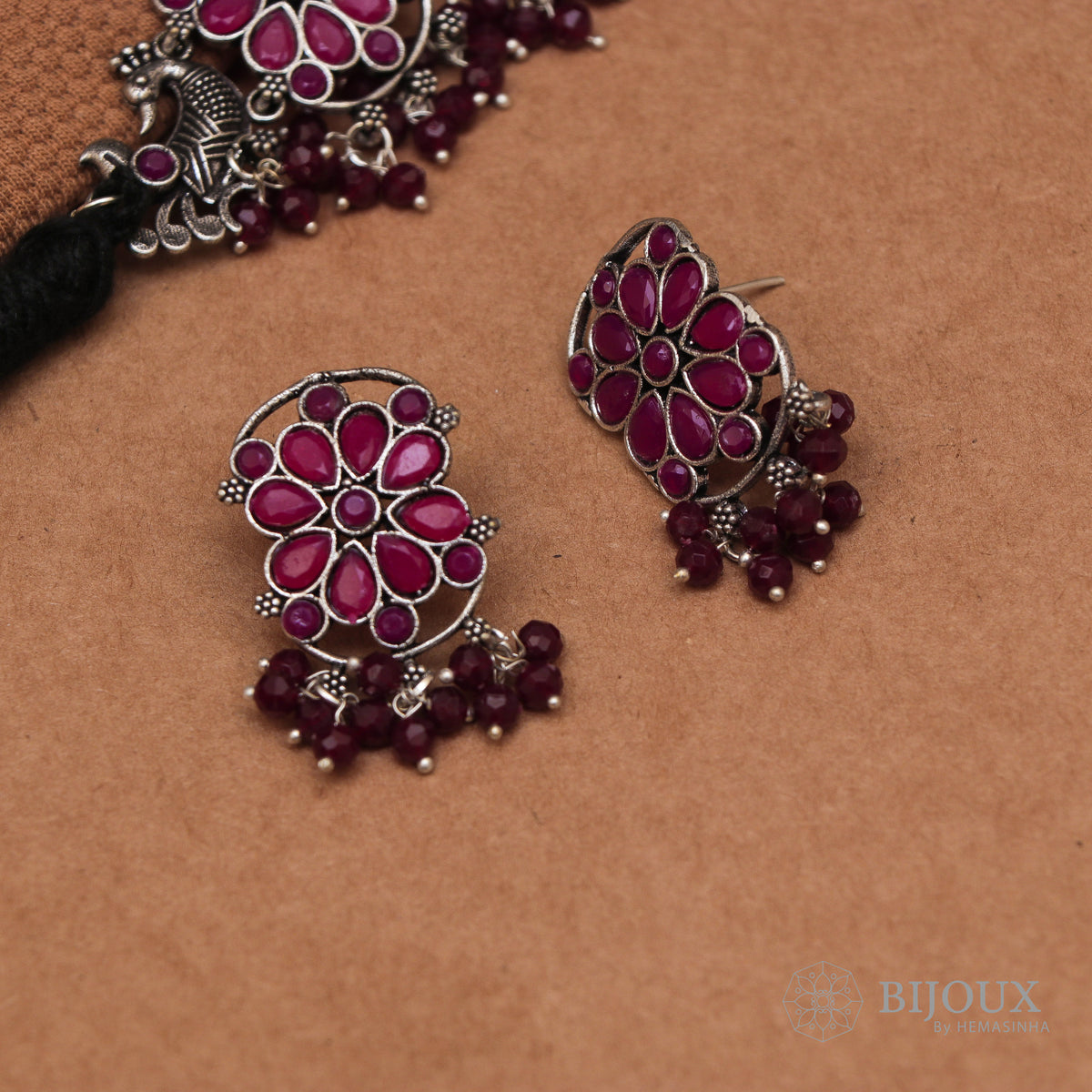 NITHA RAW AND RUSTIC SEMI HANDMADE STATEMENT CHOKER / NECKPIECE CH57