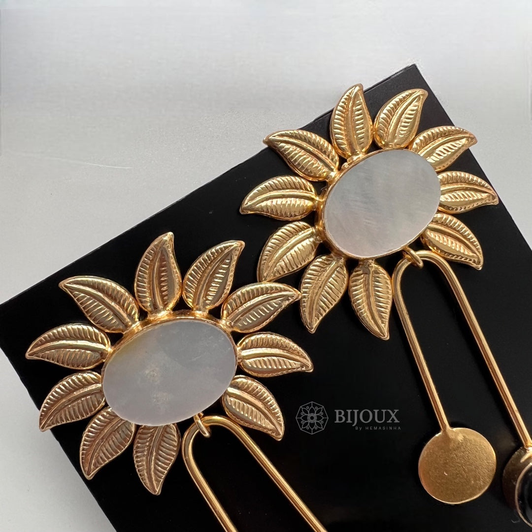 DAISY HANDMADE NATURAL STONE EARRINGS ER240